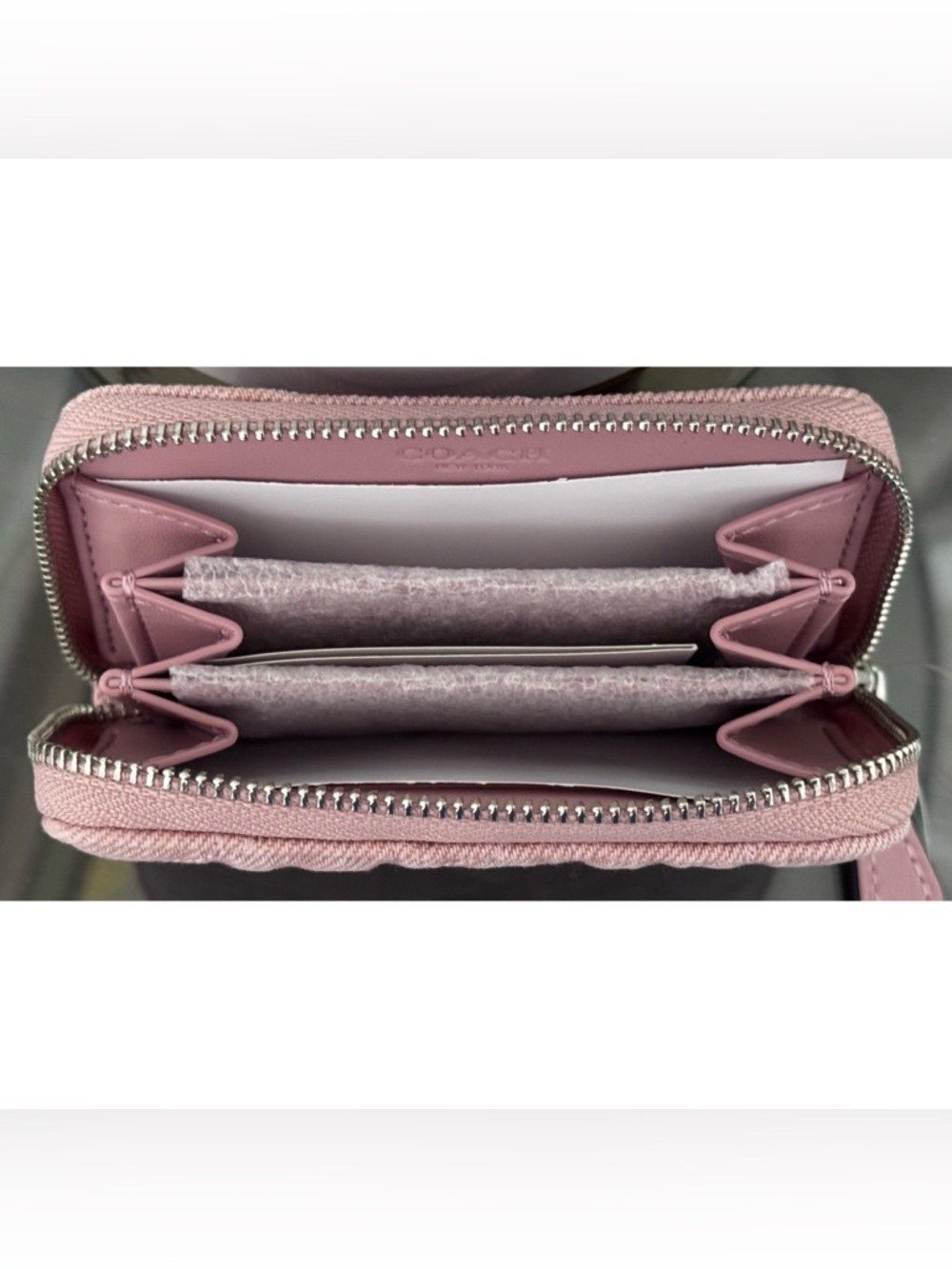 COACH Essential Small Zip Around Card Case in Quilted Dyed BALLERINA PINK Denim - Picture 5 of 7